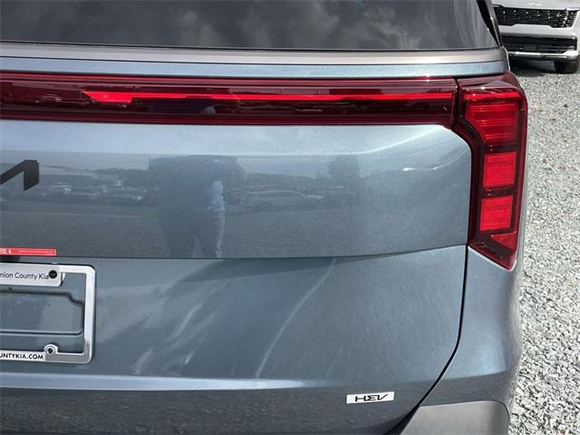 new 2026 Kia Carnival Hybrid car, priced at $49,272