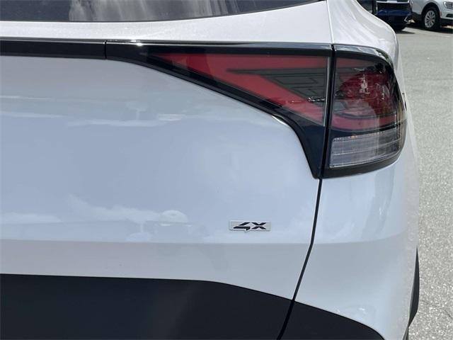 new 2025 Kia Sportage car, priced at $34,002
