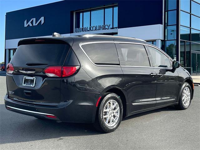 used 2020 Chrysler Pacifica car, priced at $15,500