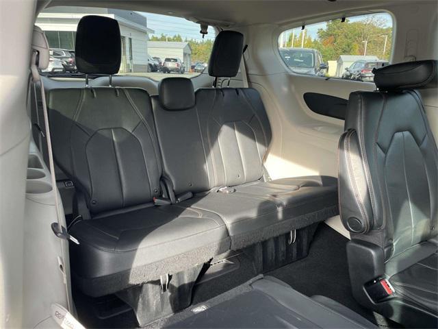 used 2020 Chrysler Pacifica car, priced at $15,500