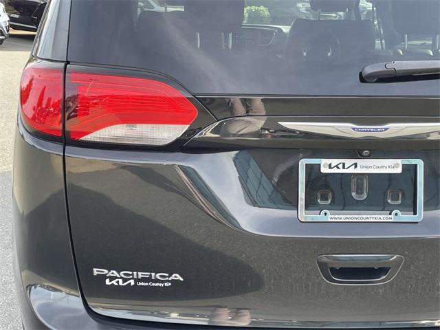 used 2020 Chrysler Pacifica car, priced at $15,500