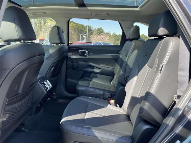new 2025 Kia Sorento car, priced at $37,164