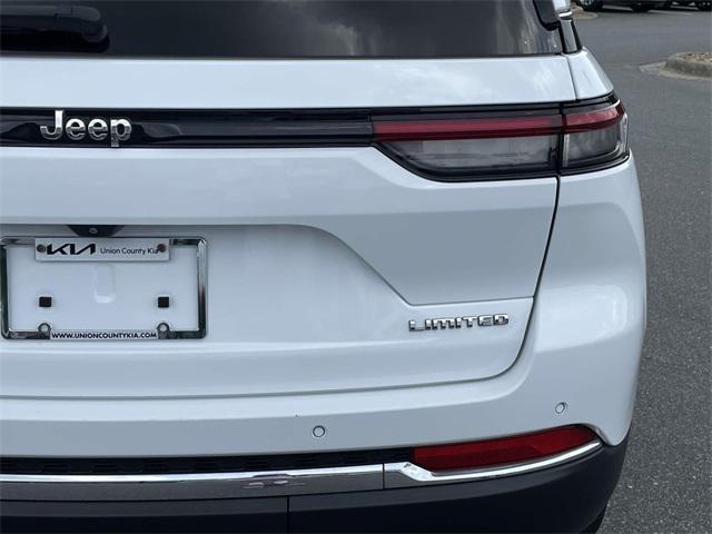 used 2022 Jeep Grand Cherokee car, priced at $27,999