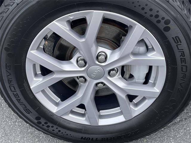 used 2022 Jeep Grand Cherokee car, priced at $27,999