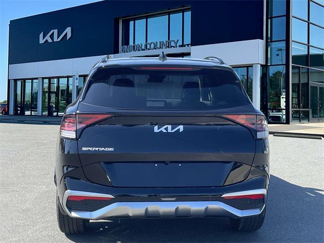 new 2025 Kia Sportage car, priced at $33,100