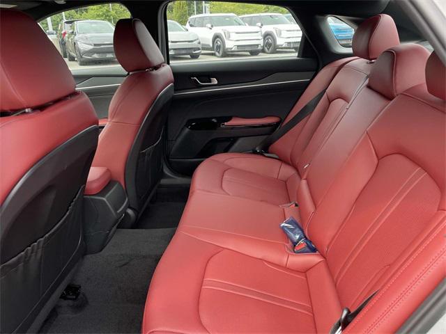 new 2025 Kia K5 car, priced at $30,940