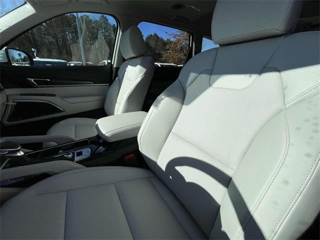 new 2025 Kia Telluride car, priced at $40,275