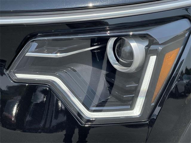new 2025 Kia Niro car, priced at $30,402
