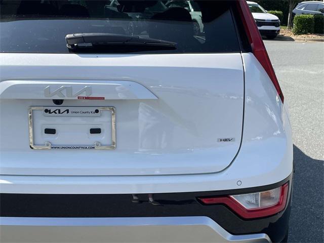 new 2025 Kia Niro car, priced at $32,736
