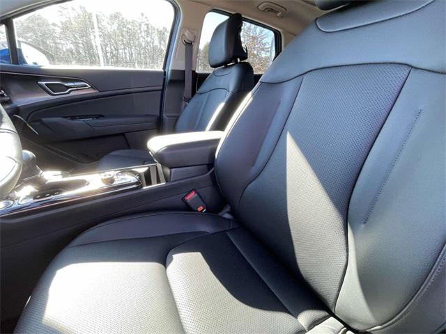 new 2025 Kia Sportage car, priced at $30,841