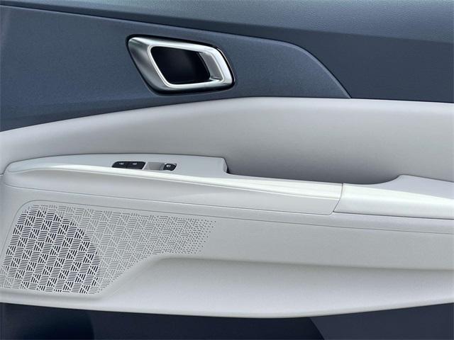 new 2026 Kia Carnival Hybrid car, priced at $44,158