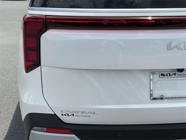 new 2026 Kia Carnival Hybrid car, priced at $44,158