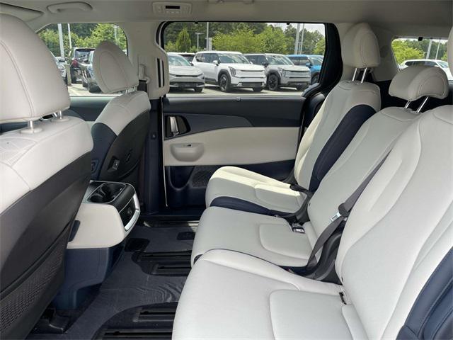 new 2026 Kia Carnival Hybrid car, priced at $44,158