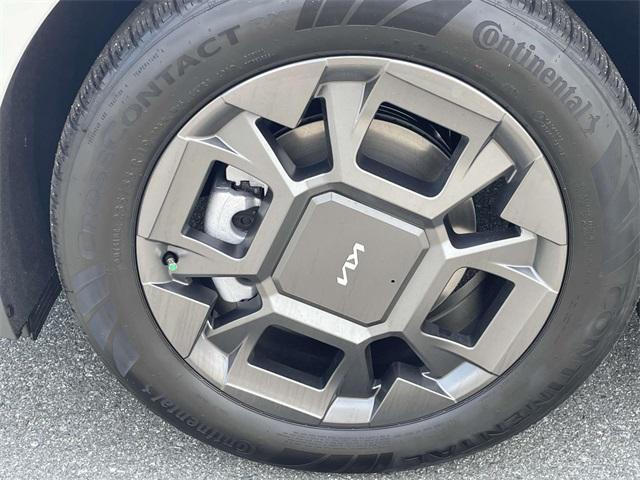 new 2026 Kia Carnival Hybrid car, priced at $44,158