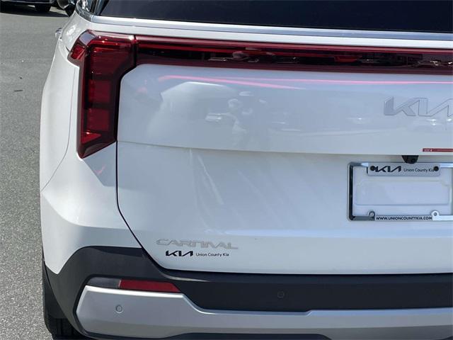 new 2026 Kia Carnival Hybrid car, priced at $44,704
