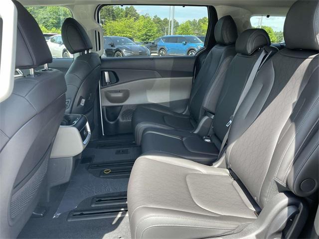 new 2026 Kia Carnival Hybrid car, priced at $44,704