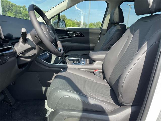 new 2025 Kia Carnival car, priced at $50,964