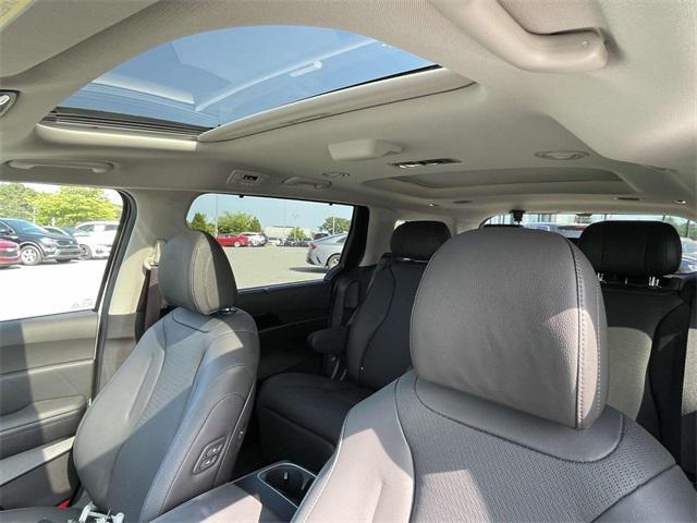new 2025 Kia Carnival car, priced at $50,964