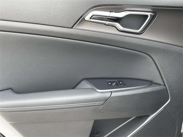 new 2026 Kia Sportage Hybrid car, priced at $40,467