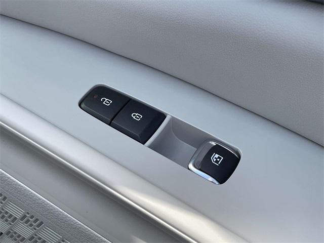 new 2026 Kia Carnival Hybrid car, priced at $44,877