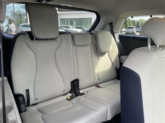 new 2026 Kia Carnival Hybrid car, priced at $44,877