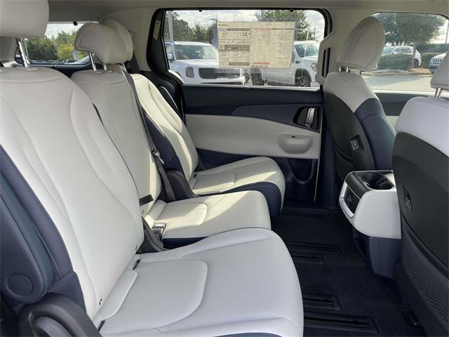new 2026 Kia Carnival Hybrid car, priced at $44,877