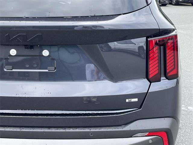 new 2025 Kia Sorento car, priced at $44,176