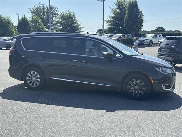 used 2019 Chrysler Pacifica car, priced at $12,360