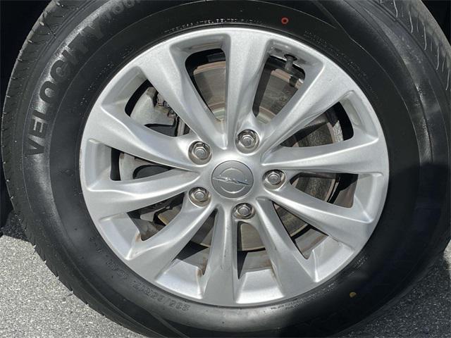 used 2019 Chrysler Pacifica car, priced at $12,300