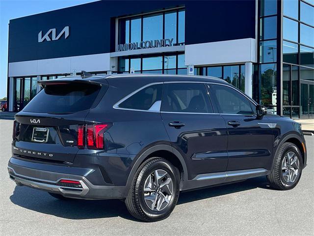 used 2022 Kia Sorento Hybrid car, priced at $26,900