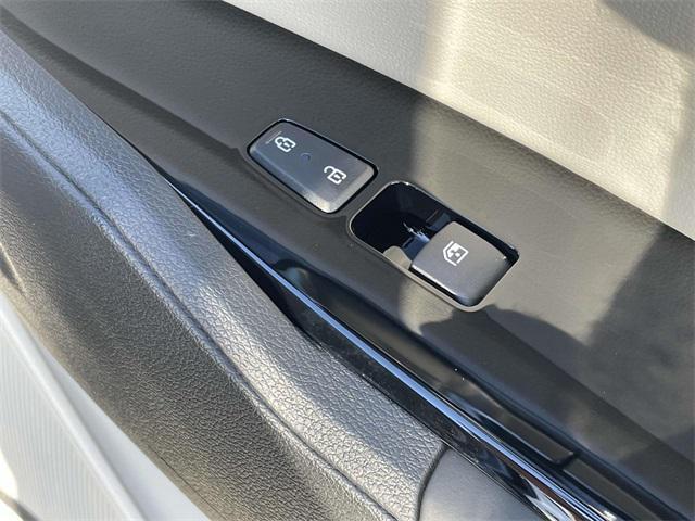 new 2025 Kia Sportage car, priced at $29,184