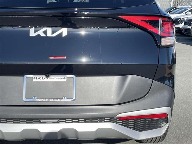 new 2025 Kia Sportage car, priced at $29,184