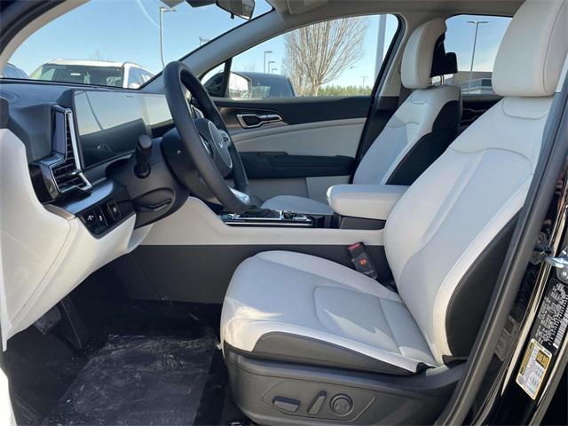 new 2025 Kia Sportage car, priced at $29,184