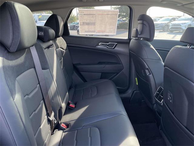 new 2026 Kia Sportage Hybrid car, priced at $39,077