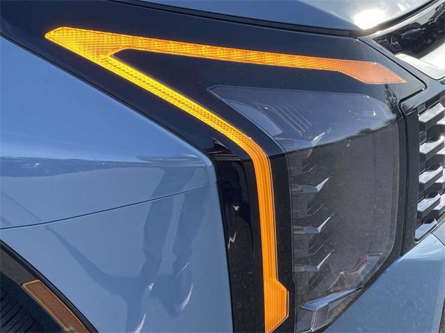 new 2026 Kia Sportage Hybrid car, priced at $39,077