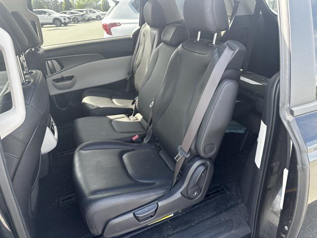 used 2023 Kia Carnival car, priced at $29,500