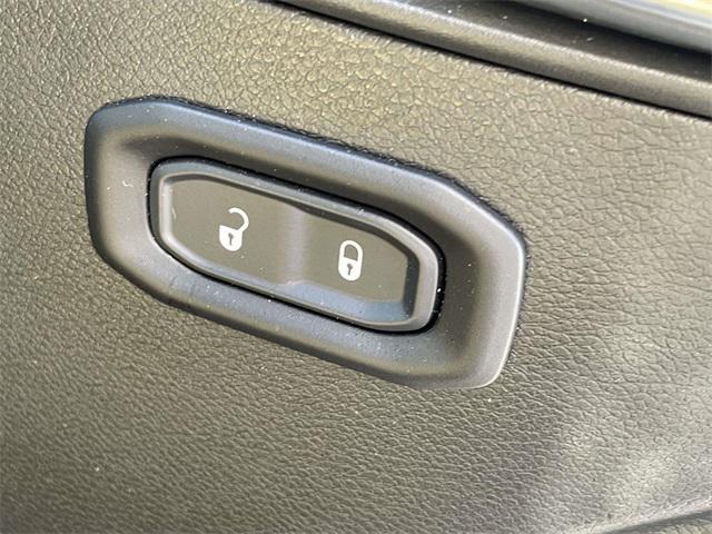 used 2022 Jeep Wrangler Unlimited car, priced at $26,290