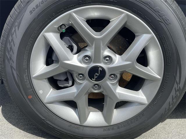 new 2025 Kia Soul car, priced at $24,093