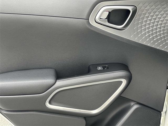 new 2025 Kia Soul car, priced at $24,093