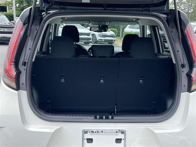 new 2025 Kia Soul car, priced at $24,093