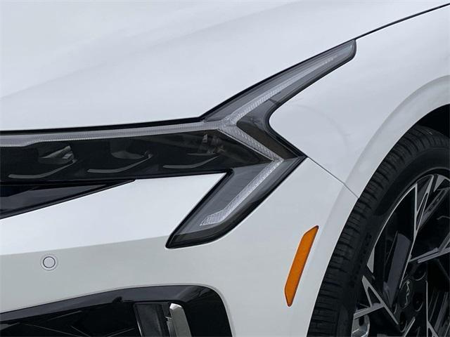 new 2025 Kia K5 car, priced at $27,952