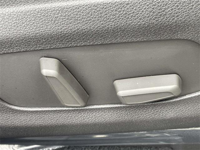 new 2026 Kia Carnival Hybrid car, priced at $42,949