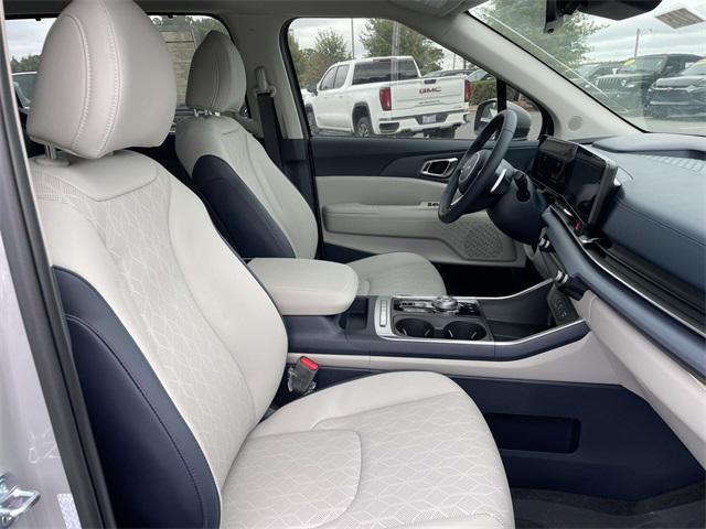 new 2026 Kia Carnival Hybrid car, priced at $42,949