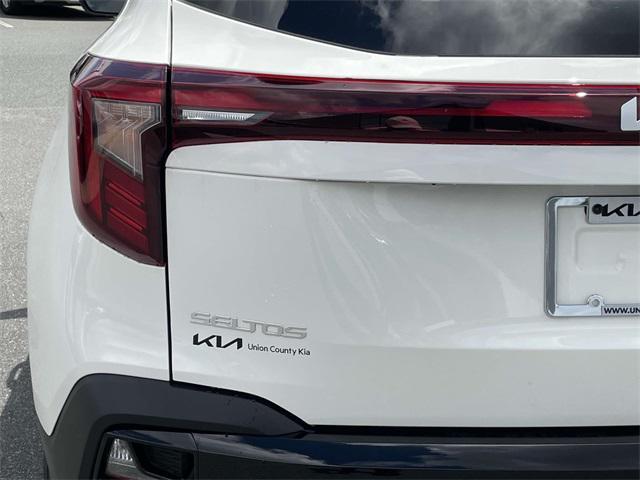 new 2025 Kia Seltos car, priced at $25,858