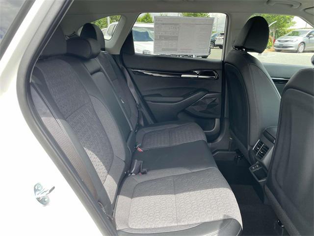 new 2025 Kia Seltos car, priced at $25,858