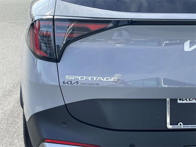 new 2026 Kia Sportage Hybrid car, priced at $35,293