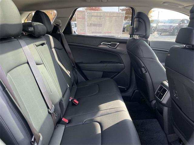 new 2026 Kia Sportage Hybrid car, priced at $35,293