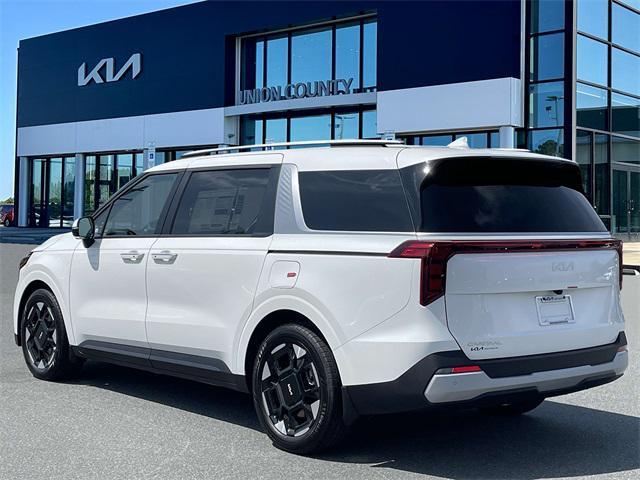 new 2025 Kia Carnival car, priced at $40,670