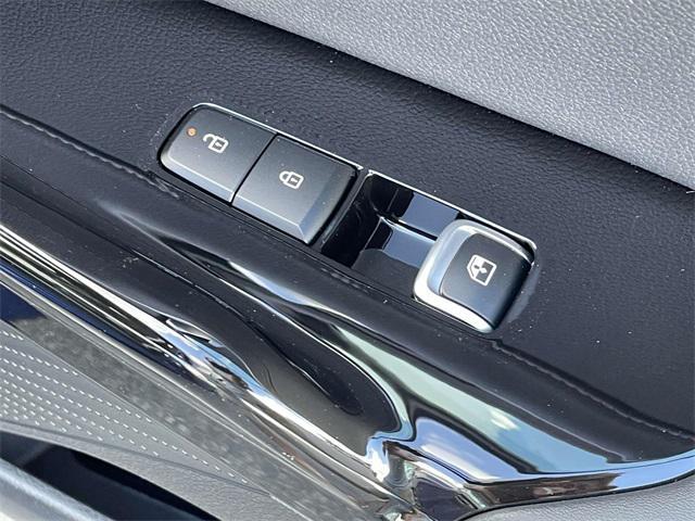 new 2025 Kia K5 car, priced at $27,954