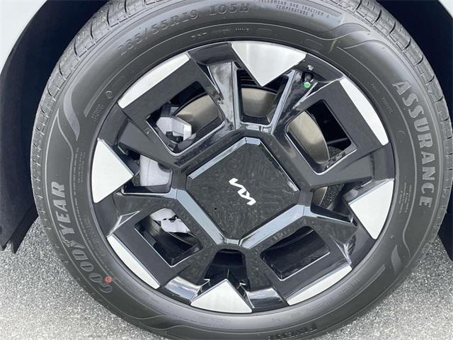 new 2025 Kia Carnival car, priced at $42,479
